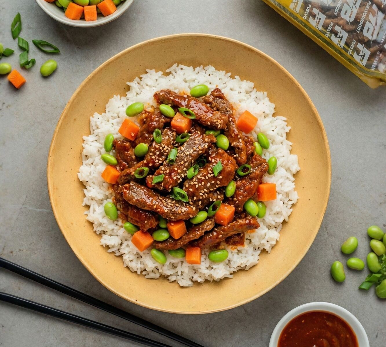 Heiße Koreanische Rindfleisch-Reisschüssel