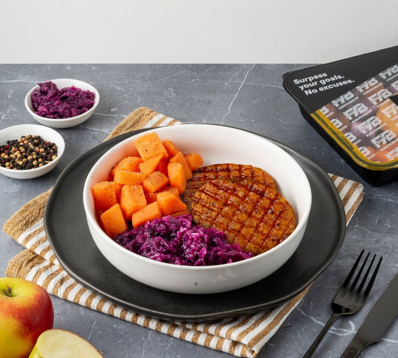 Süsskartoffeln  - Hähnchenburger - Apfelrotkohl (mit Gewürz) [BULK]