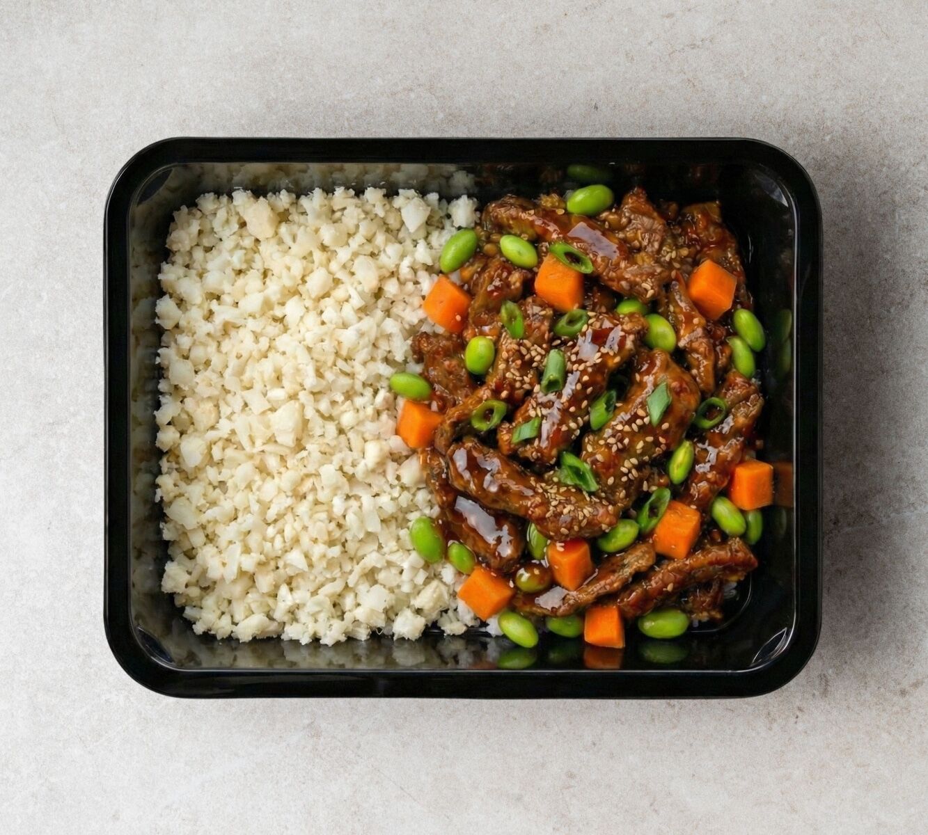 Heiße koreanische Rindfleisch-Blumenkohl-Reisschüssel [LOWCARB]