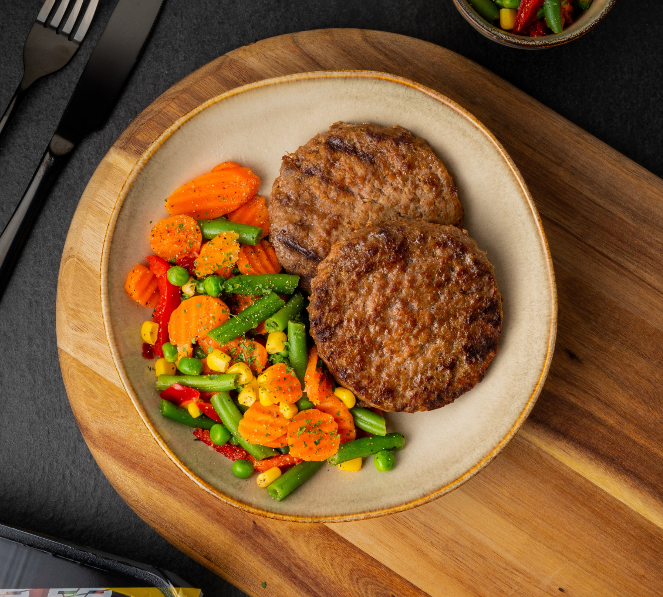 Rindfleisch Burger - Balkangemüse (mit Gewürz)